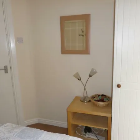 Waterloo Place Ground Floor Apartament